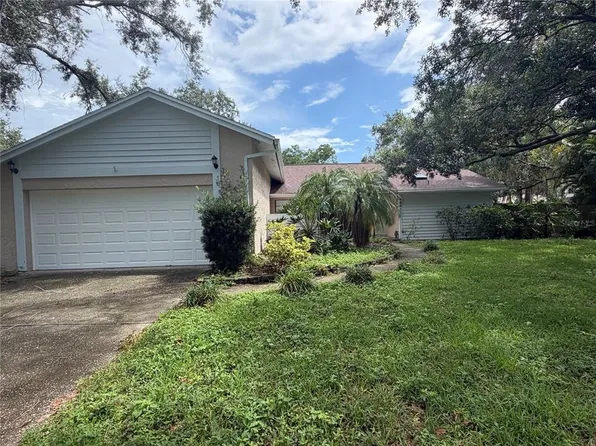 4601 Farmhouse Dr, Tampa, FL 33624