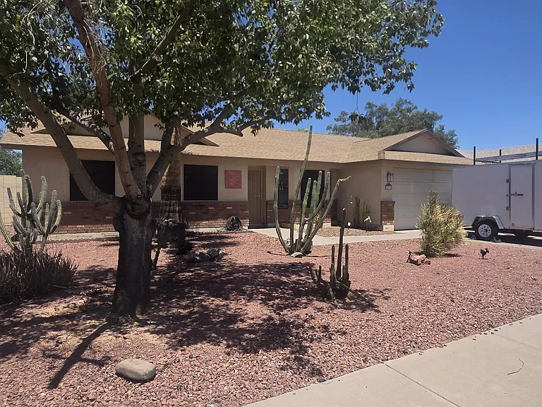 5738 E Ellis St — Photo 1