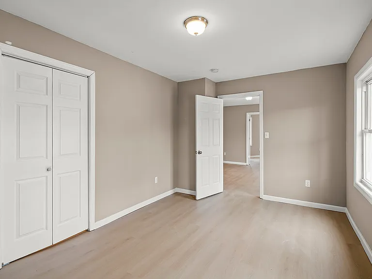 113 E Main St #2 — Photo 18