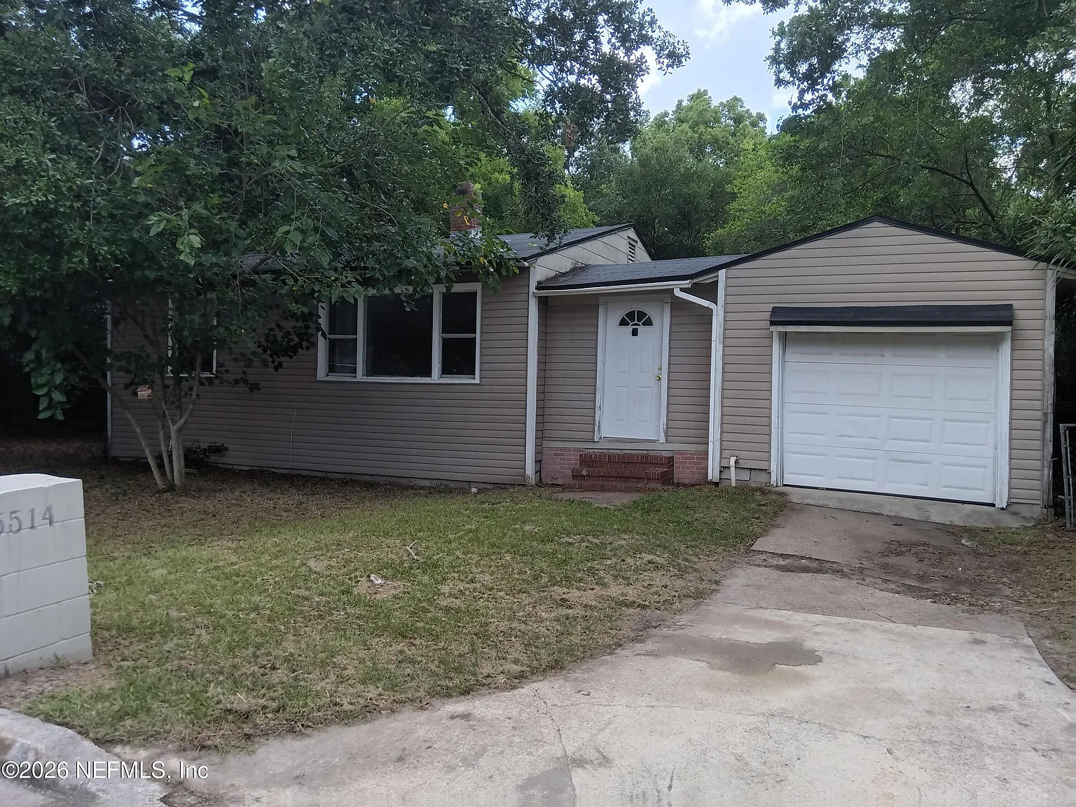 2 bed, 1.0 bath, 941 sqft, $1,250 — Photo 1