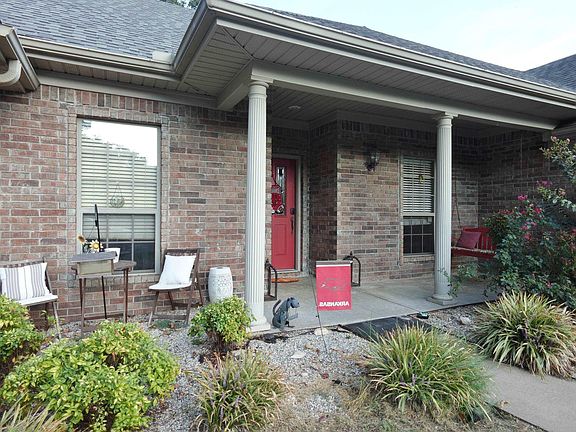 3rd image of 1120 Spatz Cir