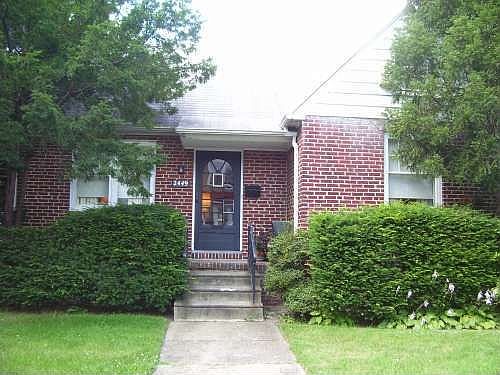 2nd image of 2449 46th St