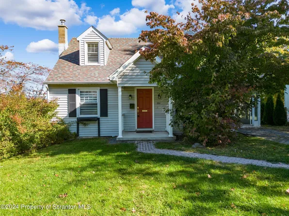 201 Woodlawn Ave, Clarks Summit, PA 18411