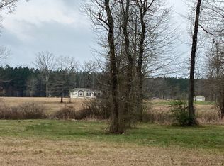 253 White Rd, Kelly, LA 71441