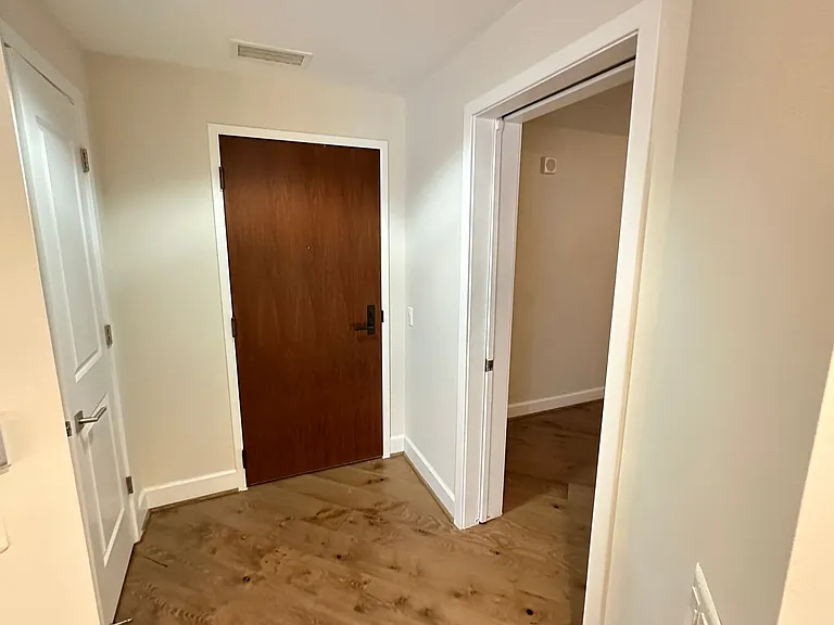 7171 Woodmont Ave #606 — Photo 11