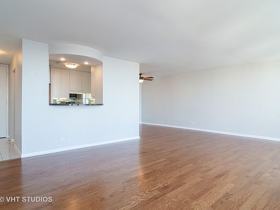 4th image of 111 E Chestnut St APT 52J