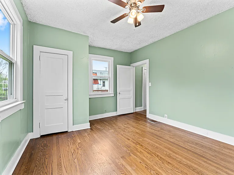 4421 Immanuel St — Photo 15
