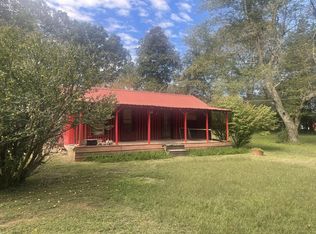 615 White Oak Rd, Mc Ewen, TN 37101