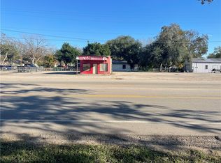 1005 S Esplanade St, Cuero, TX 77954