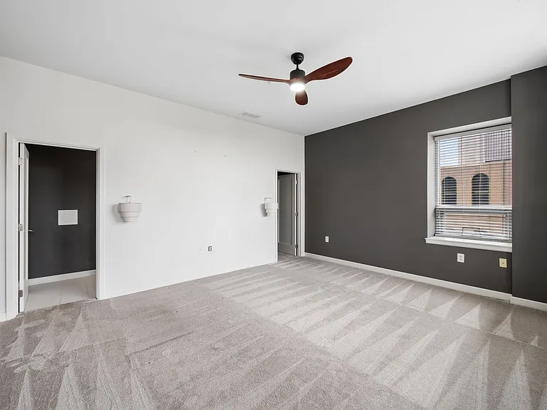 145 N High St #301 — Photo 18