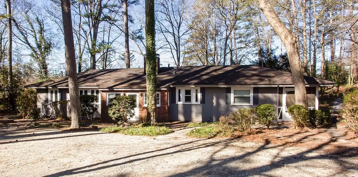 Building Photo - 4061 Lower Roswell Rd