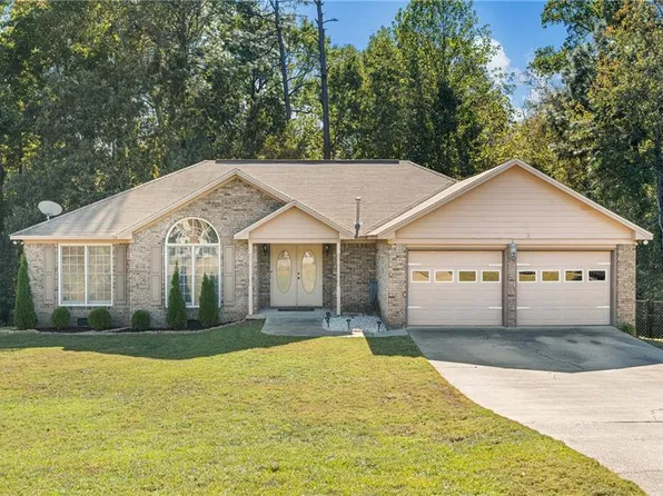 136 Lee Road 468, Smiths Station, AL 36877