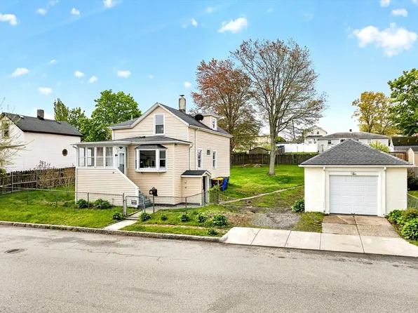 49 Denver St, Fall River, MA 02721