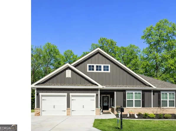 118 Golden Oaks Dr, Hartwell, GA 30643