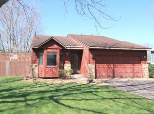 1249 Dennis St N, Maplewood, MN 55119