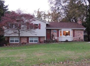 11 Primrose Ln, Greenville, SC 29607