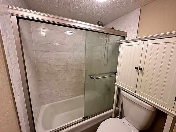 5th image of 710 NW 17th St #2B-1Ba-750Sqft