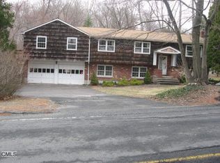 424 Hattertown Rd, Monroe, CT 06468