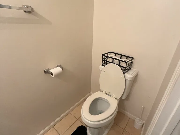 2 bed, 1.5 bath, $1,000 — Photo 11