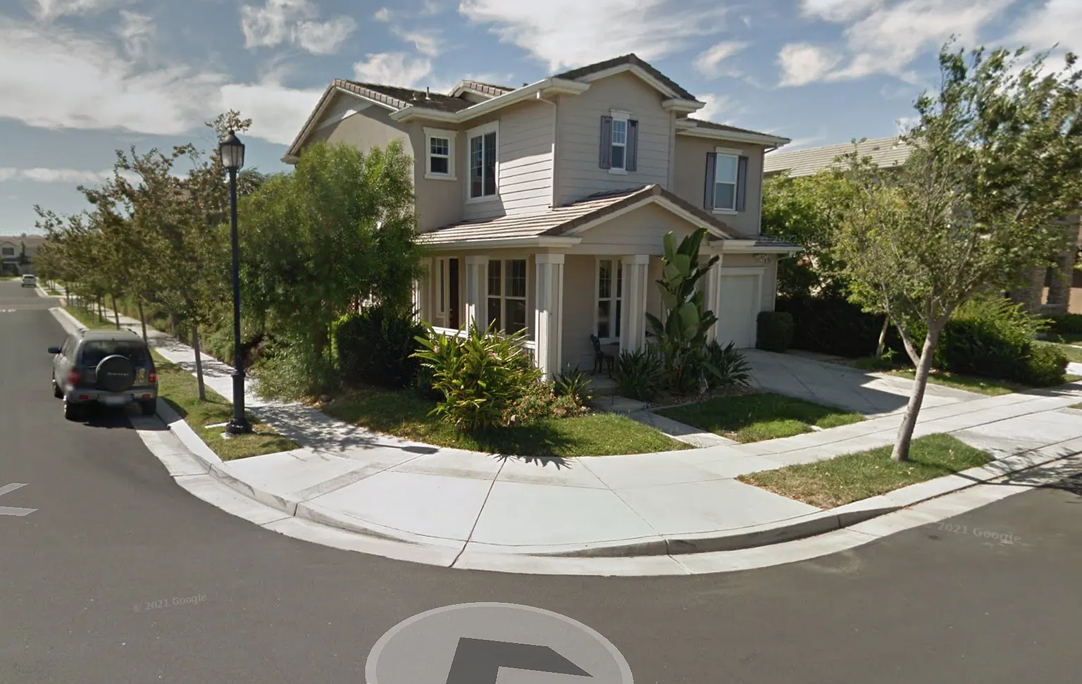 399 Chase St photo 1