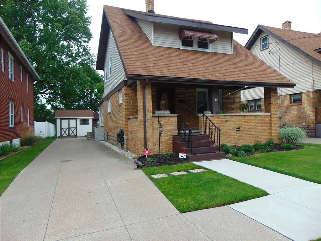 2417 Eastern Ave photo 1