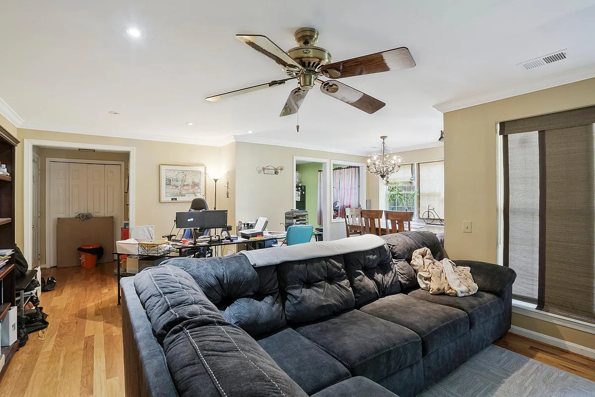 Building Photo - 9244 Cardinal Forest Ln #101
