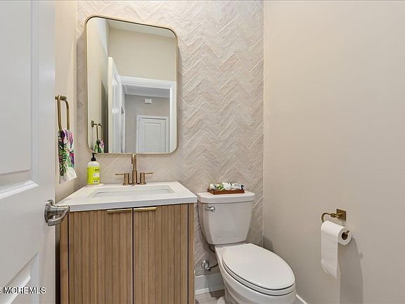 4th image of 1104 Navigator Avenue