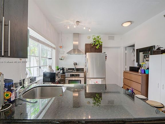 3rd image of 1300 Pennsylvania Ave APT 201