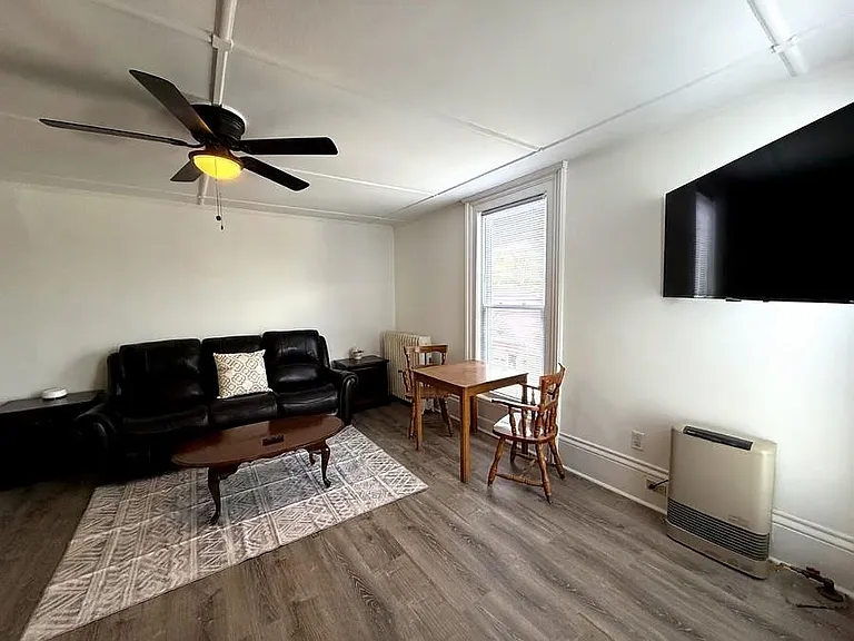 166 Main St #21 — Photo 4