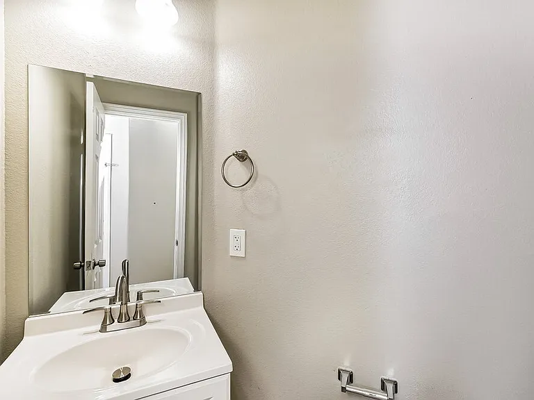 4237 Telstar Ct — Photo 16