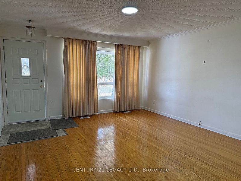 Brampton House for rent - 3 Bedrooms — photo 5