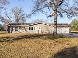 3570 Mardon Ln, Green Bay, WI 54313