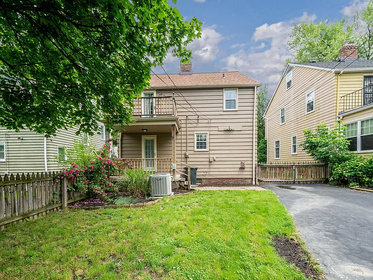 1200 Brentwood Rd — Photo 36
