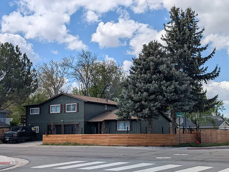 1125 E Huffaker Ln — Photo 1