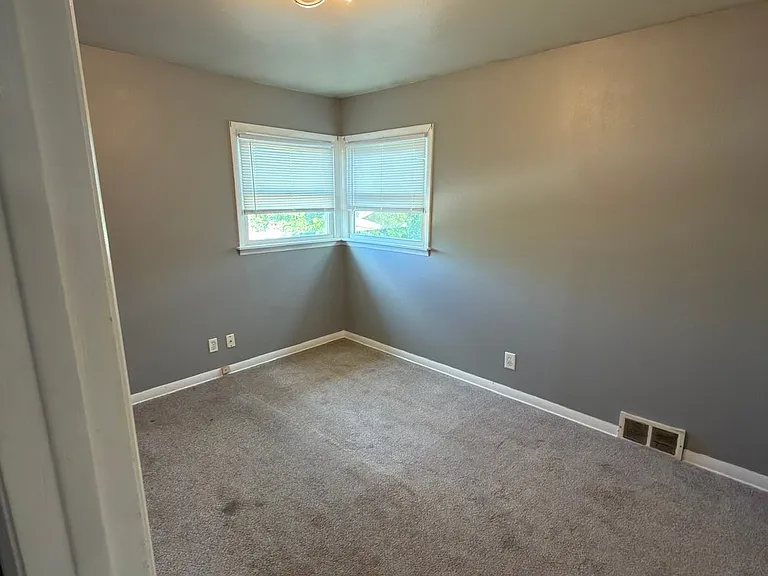 1732 S 71st St #1732 — Photo 10