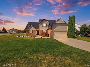 1340 Park Ridge Pointe, Grand Blanc, MI 48439
