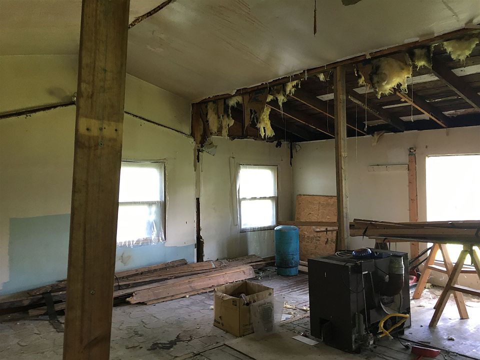 2nd image of 5366 N Blue Lake Rd