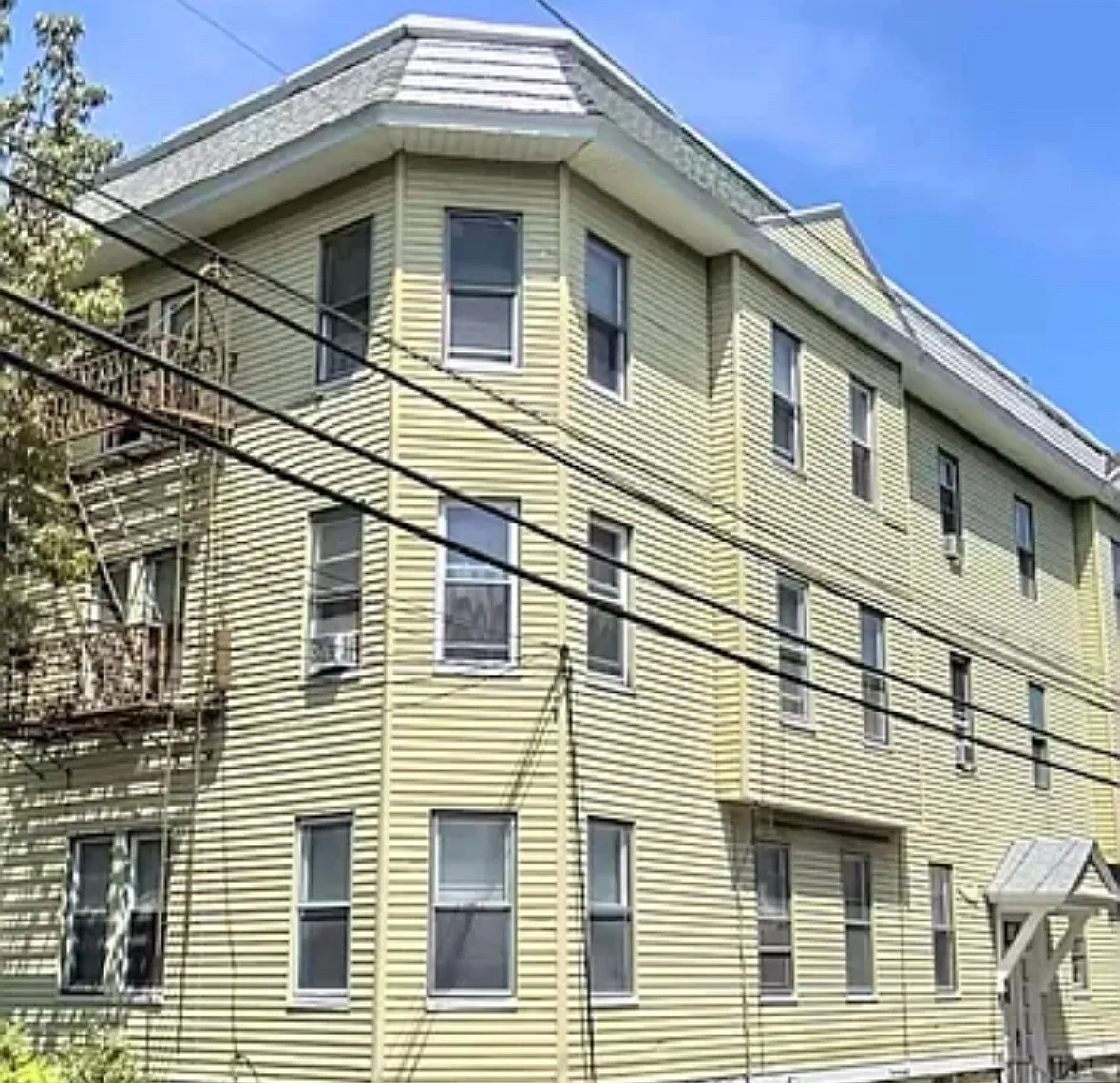 3 bed, $1,750 — Photo 1