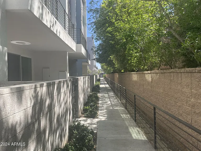 4444 N 25th St #31 — Photo 8