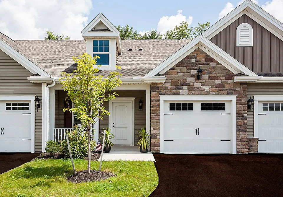 The Links at CenterPointe Townhomes