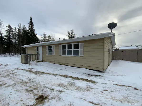 123 Provider St, Gwinn, MI 49841