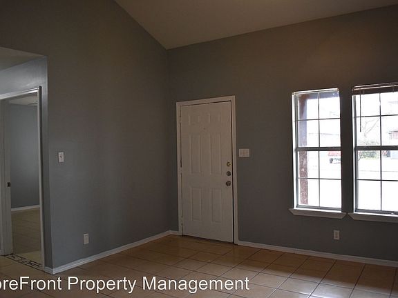 3rd image of 7629 Windsor Oaks