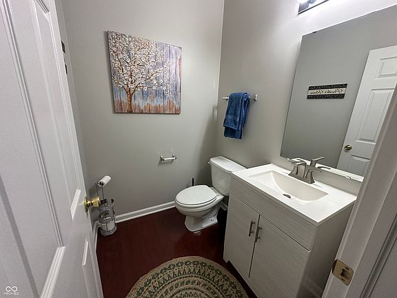 4th image of 4928 Tuscany Ln
