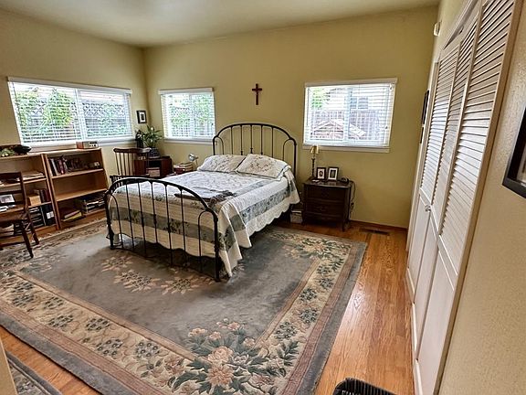 4th image of 1212 Tamalpais Street