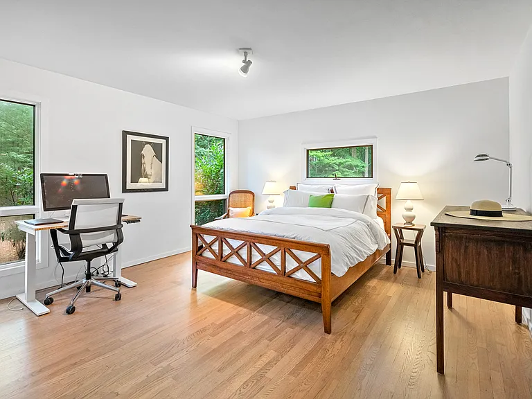 10 Whale Rock Ln — Photo 11