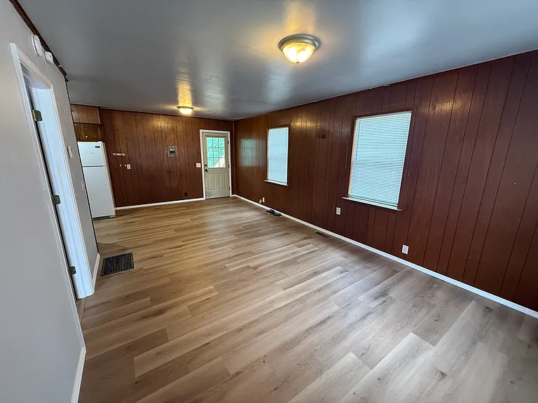 301 S Teehee Dr #1 — Photo 7