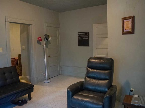5th image of 2417 Edison Ave