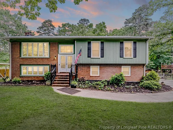 2712 Pebblebrook Dr, Sanford, NC 27330