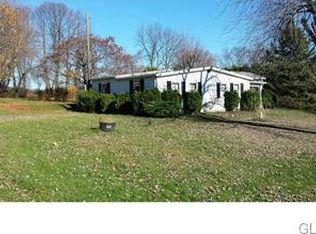 233 Fredericksville Rd, Mertztown, PA 19539