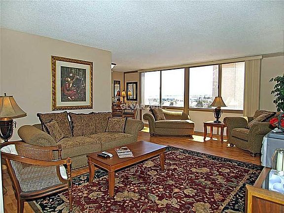 3rd image of 205 E Harmon Ave APT 1011